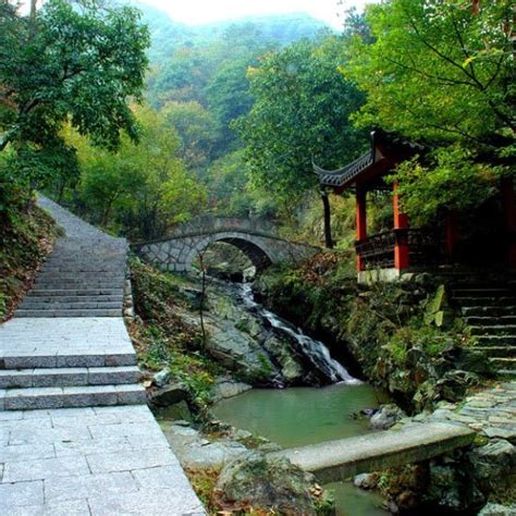 鳳鳴山|鳳鳴山（昆明城東山峯）